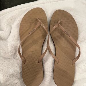 Havaianas Beige Flip Flops